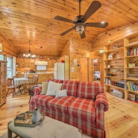 Peaceful Blue Ridge Cabin With Decks And Fire Pit Exterior photo