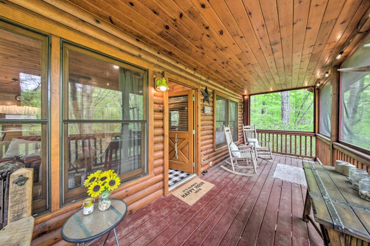 Peaceful Blue Ridge Cabin With Decks And Fire Pit Exterior photo